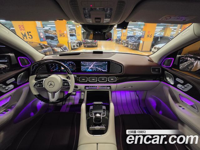 Mercedes-Benz GLS-Class 2023 — photo 11