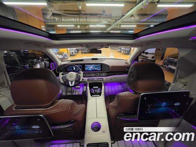 Mercedes-Benz GLS-Class 2023 — photo 12