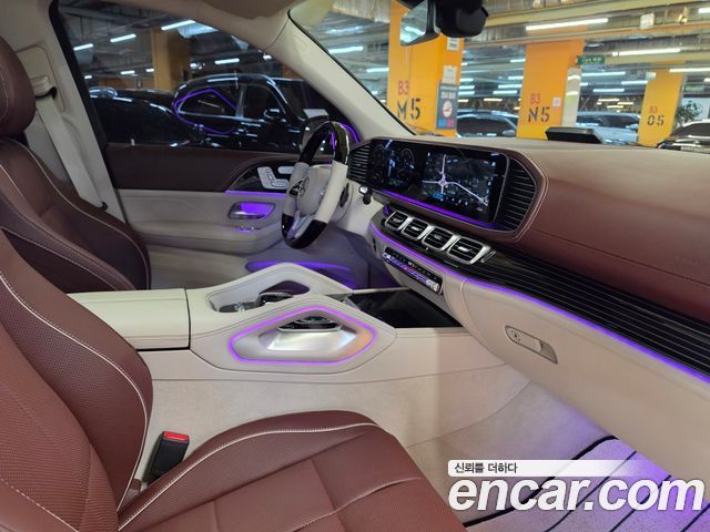 Mercedes-Benz GLS-Class 2023 — photo 18