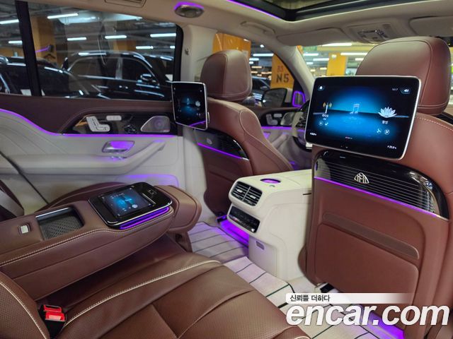 Mercedes-Benz GLS-Class 2023 — photo 19