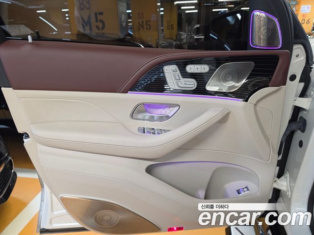 Mercedes-Benz GLS-Class 2023 — photo 20