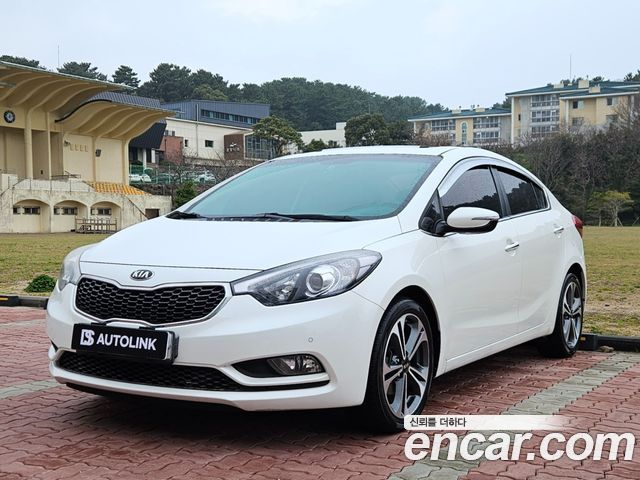 Kia K3 2015 — photo 1
