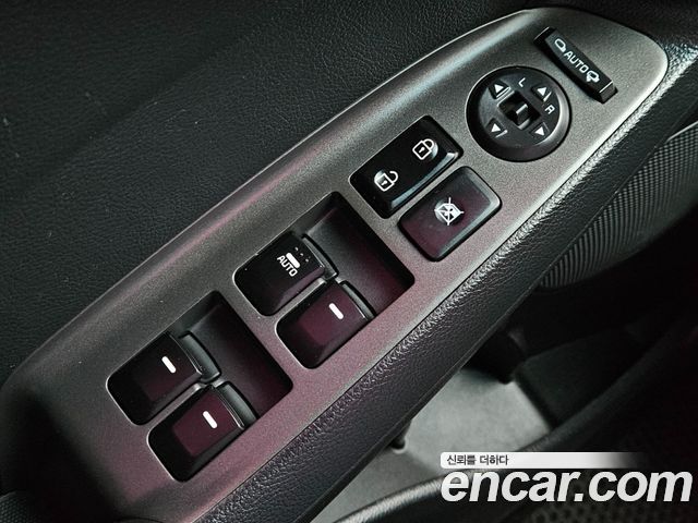 Kia K3 2015 — photo 14