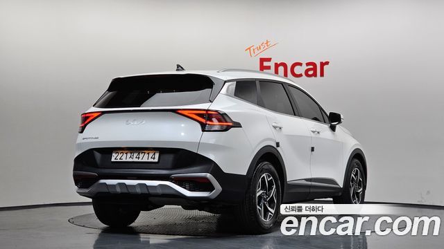 Kia Sportage 2023 — photo 2