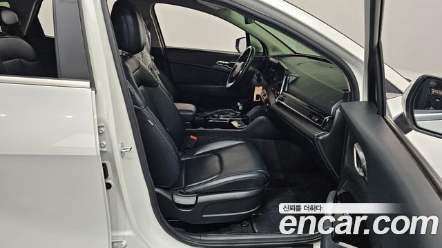 Kia Sportage 2023 — photo 11