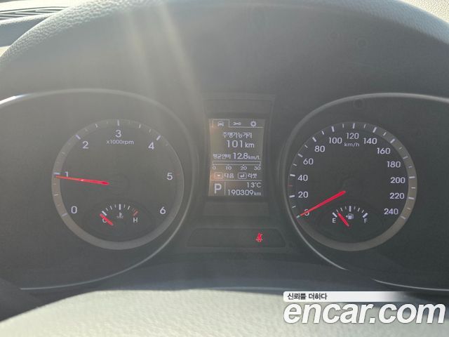 Hyundai Santafe 2014 — photo 11