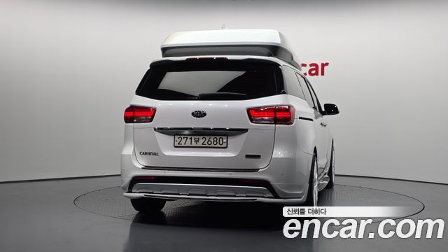 Kia Canival 2018 — photo 4