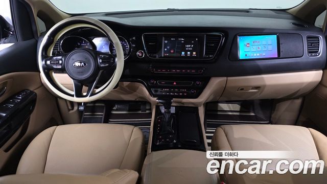 Kia Canival 2018 — photo 7