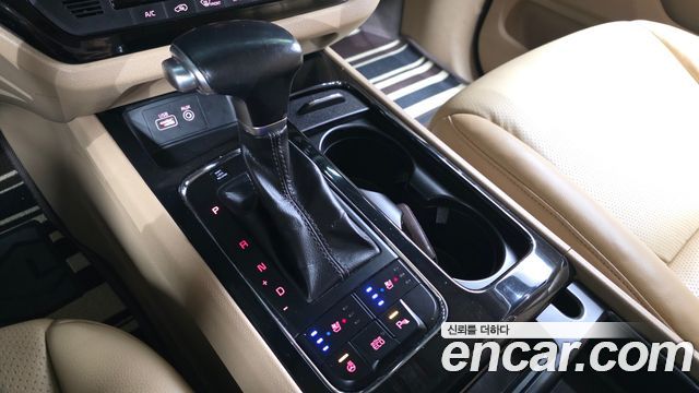 Kia Canival 2018 — photo 9