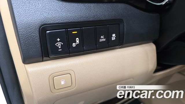 Kia Canival 2018 — photo 18