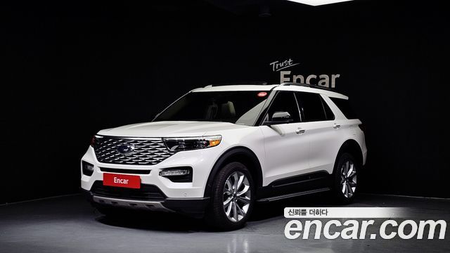Ford Explorer 2022 — photo 1