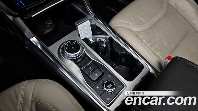 Ford Explorer 2022 — photo 9