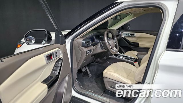 Ford Explorer 2022 — photo 10