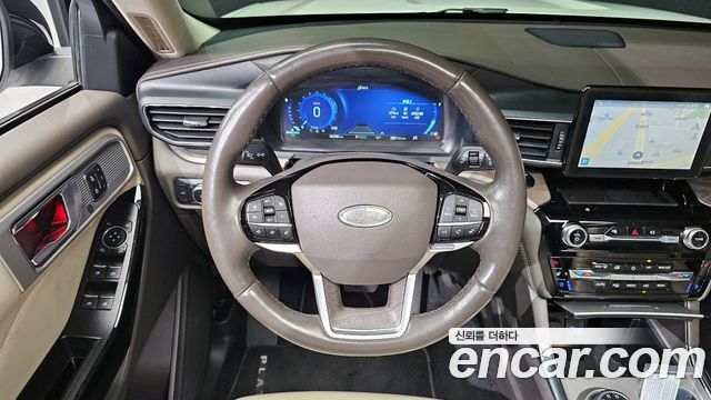 Ford Explorer 2022 — photo 13