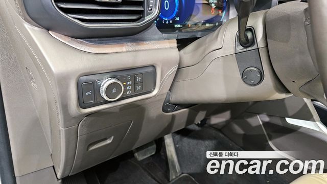 Ford Explorer 2022 — photo 14
