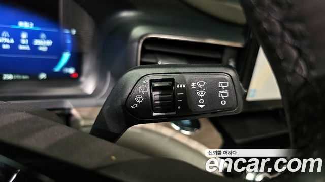 Ford Explorer 2022 — photo 16