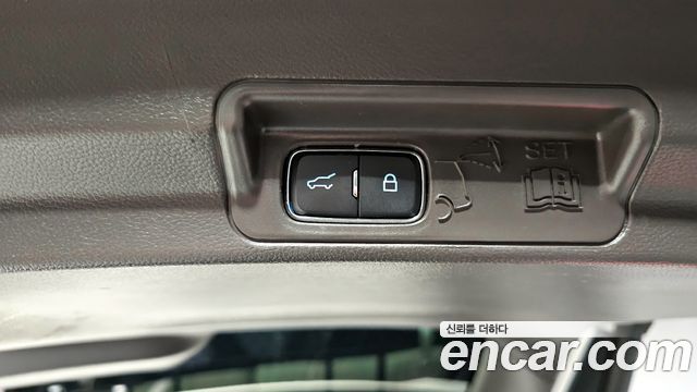Ford Explorer 2022 — photo 20