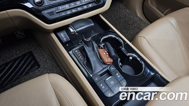 Kia Canival 2019 — photo 9