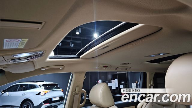 Kia Canival 2019 — photo 16