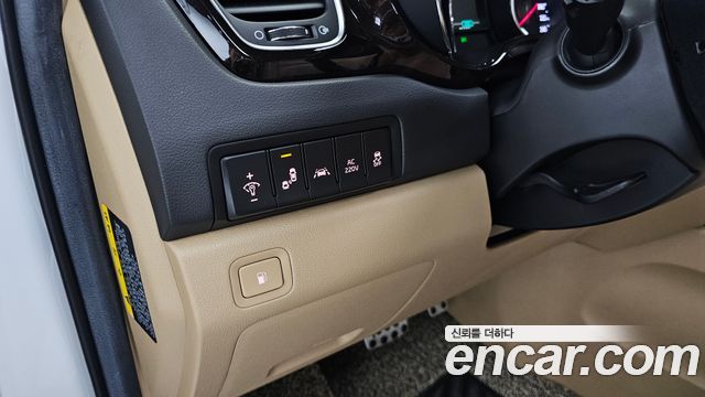Kia Canival 2019 — photo 18