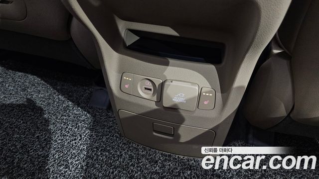 Kia Canival 2019 — photo 19