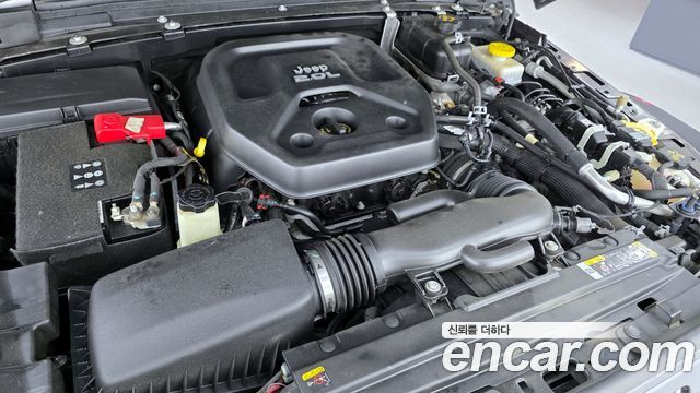 Jeep Wrangler 2021 — photo 6