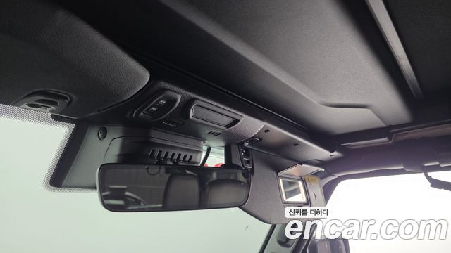 Jeep Wrangler 2021 — photo 19