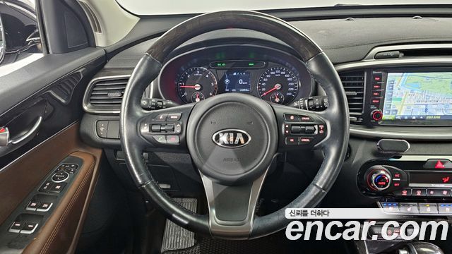 Kia Sorento 2016 — photo 13