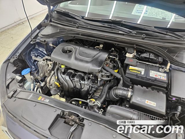 Hyundai AVANTE 2018 — photo 7