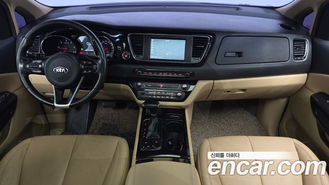 Kia Canival 2018 — photo 7