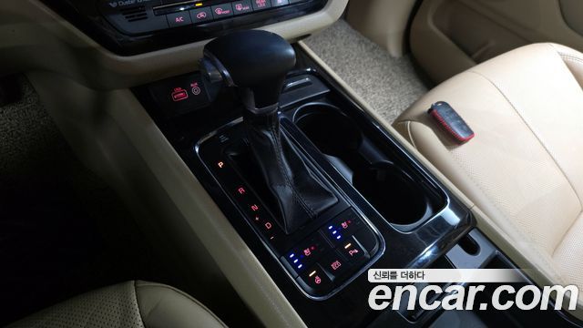 Kia Canival 2018 — photo 9
