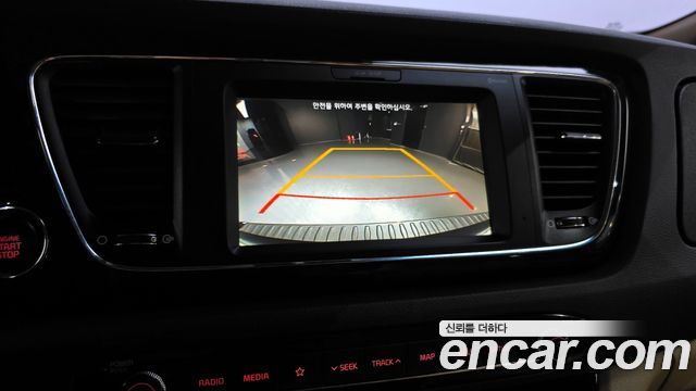 Kia Canival 2018 — photo 15