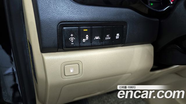 Kia Canival 2018 — photo 16