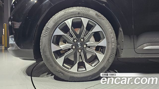 Kia Canival 2021 — photo 5
