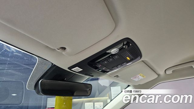Kia Canival 2021 — photo 17