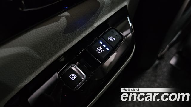 Kia Canival 2021 — photo 19