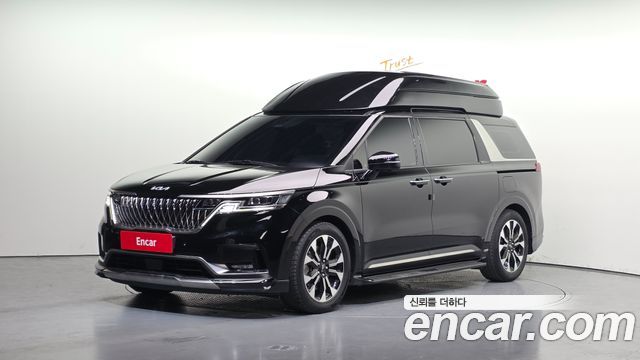 Kia Canival 2023 — photo 1