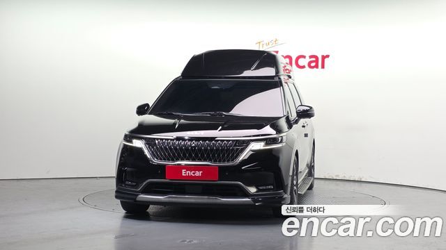 Kia Canival 2023 — photo 3