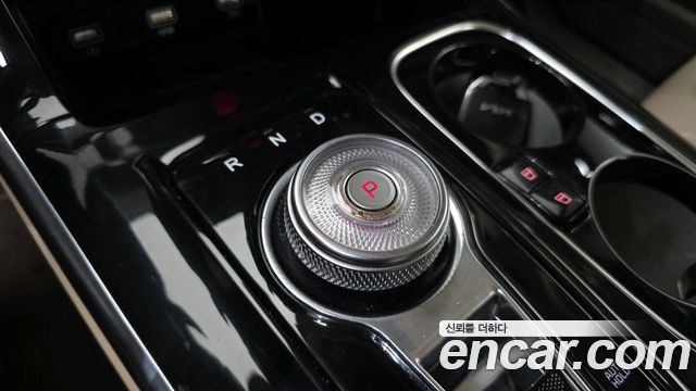 Kia Canival 2023 — photo 9