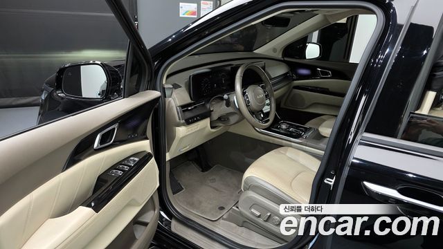 Kia Canival 2023 — photo 10