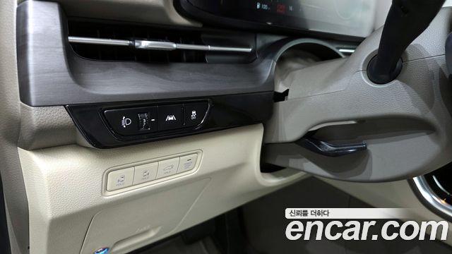 Kia Canival 2023 — photo 14