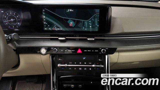 Kia Canival 2023 — photo 18
