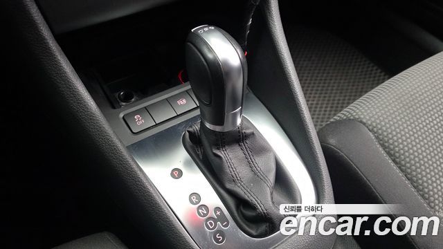 Volkswagen Golf 2011 — photo 9