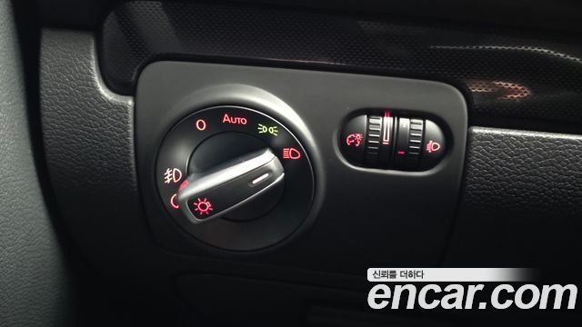 Volkswagen Golf 2011 — photo 17