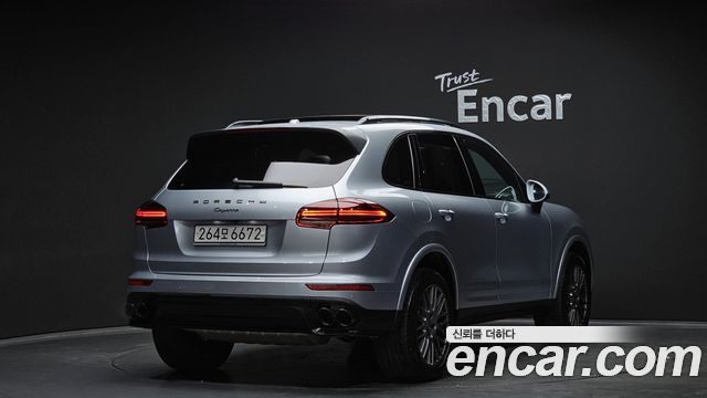 Porsche Cayenne 2017 — photo 2