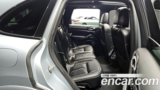 Porsche Cayenne 2017 — photo 11