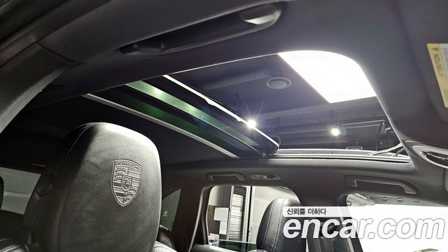 Porsche Cayenne 2017 — photo 19