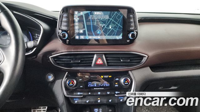 Hyundai Santafe 2019 — photo 14
