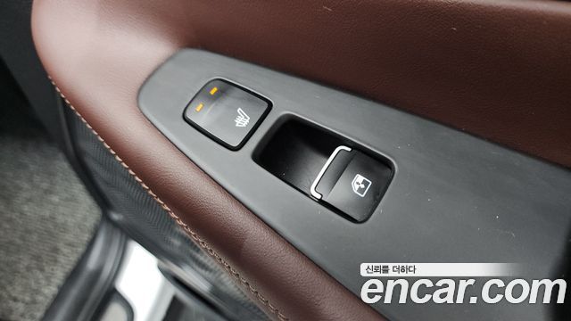 Hyundai Santafe 2019 — photo 18
