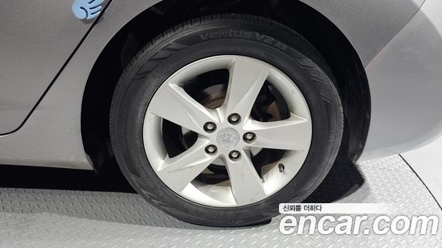 Hyundai AVANTE 2012 — photo 5